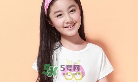 14歲女生胸部變大是正常的嗎？14歲女生的胸多大正常？