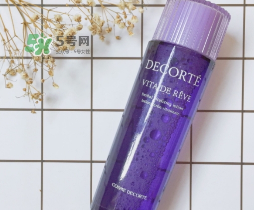 黛珂紫蘇水和sk2神仙水哪個(gè)好？紫蘇水可以和神仙水一起用嗎