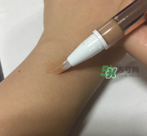 歐萊雅遮瑕筆怎么用？歐萊雅遮瑕筆使用方法