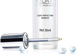 olay玉蘭油小白瓶小綠瓶哪個好？olay小白瓶小綠瓶區(qū)別