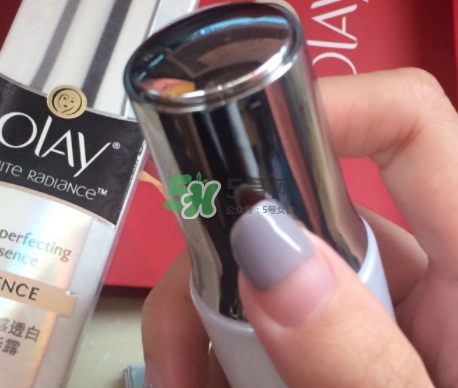 olay小白瓶會(huì)長毛嗎？olay小白瓶長黑毛是怎么回事？