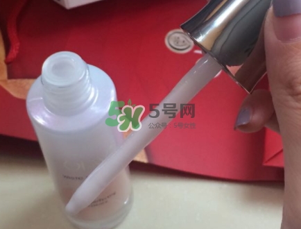 olay小白瓶會(huì)長毛嗎？olay小白瓶長黑毛是怎么回事？