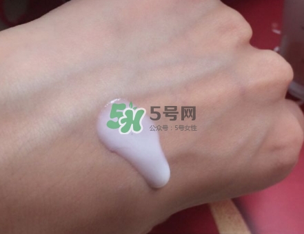 olay小白瓶會(huì)長毛嗎？olay小白瓶長黑毛是怎么回事？