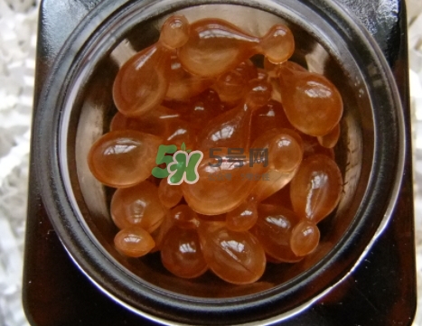 雅詩(shī)蘭黛小棕瓶安瓶膠囊怎么樣？雅詩(shī)蘭黛小棕瓶膠囊功效
