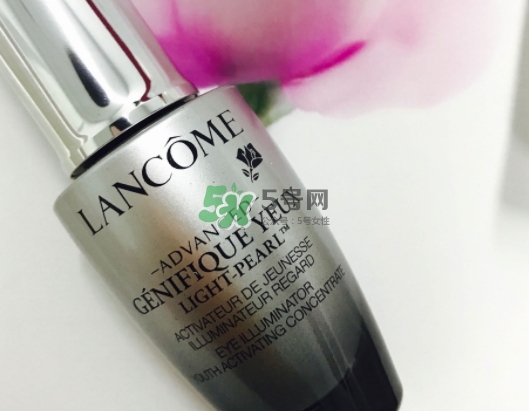 蘭蔻小灰瓶怎么用？蘭蔻小灰瓶眼部精華使用方法