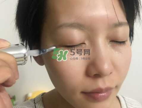 蘭蔻小灰瓶怎么用？蘭蔻小灰瓶眼部精華使用方法