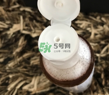 科顏氏金盞花水和黛珂紫蘇水哪個(gè)好？金盞花和紫蘇水對(duì)比