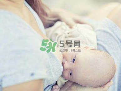 母乳喂養(yǎng)會積食嗎？純母乳喂養(yǎng)的寶寶會積食嗎？