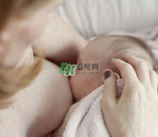 母乳喂養(yǎng)會積食嗎？純母乳喂養(yǎng)的寶寶會積食嗎？