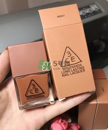 小編推薦秋冬必敗土色指彩！摩登先生、3CE都榜上有名