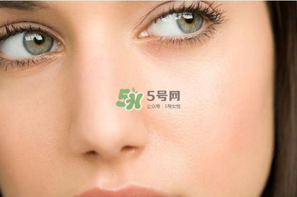 眼霜會(huì)導(dǎo)致脂肪粒嗎？怎么選擇適合自己的眼霜？
