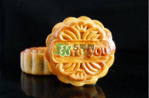 烤箱烤月餅多長時間溫度？烤月餅的溫度和時間 