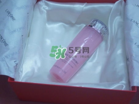 蘭蔻粉水和神仙水哪個好？粉水和神仙水可以一起用嗎？