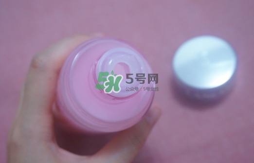 蘭蔻粉水和神仙水哪個好？粉水和神仙水可以一起用嗎？