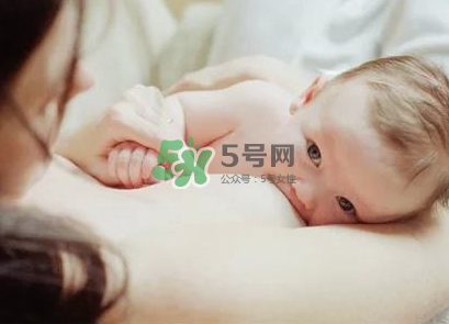 母乳喂養(yǎng)預(yù)防乳腺癌嗎？不喂母乳會(huì)的乳腺癌嗎？