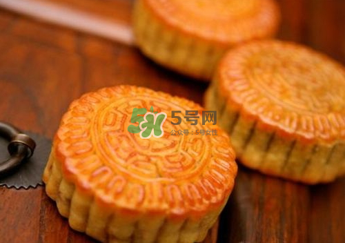 廣式月餅為什么硬？月餅皮發(fā)硬怎么辦？