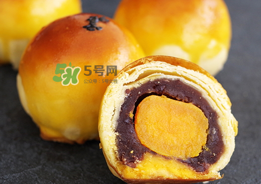 蛋黃酥多少錢一個(gè)？蛋黃酥多少錢一盒？