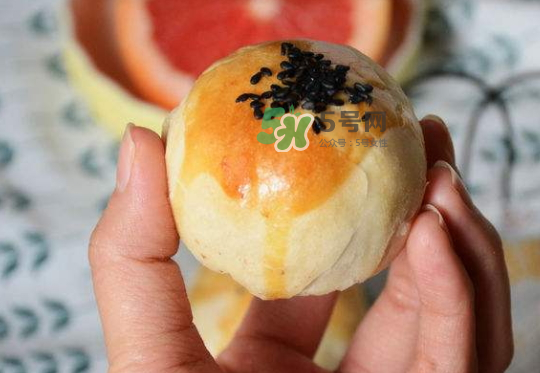 蛋黃酥為什么會破皮？蛋黃酥破皮的原因