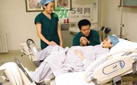 無(wú)痛分娩生的時(shí)候痛嗎？無(wú)痛分娩對(duì)寶寶有影響嗎
