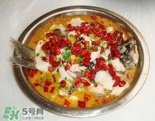 鯉魚可以做酸菜魚嗎？酸菜鯉魚的家常做法