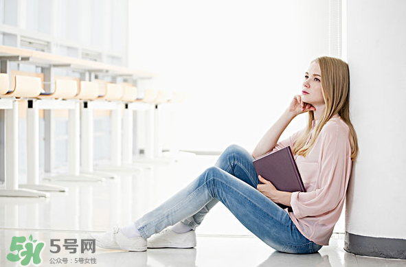 低血糖跟胖瘦有關(guān)系嗎？低血糖跟血壓有關(guān)系嗎？