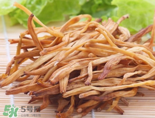 黃花菜為什么苦？黃花菜為什么要曬干