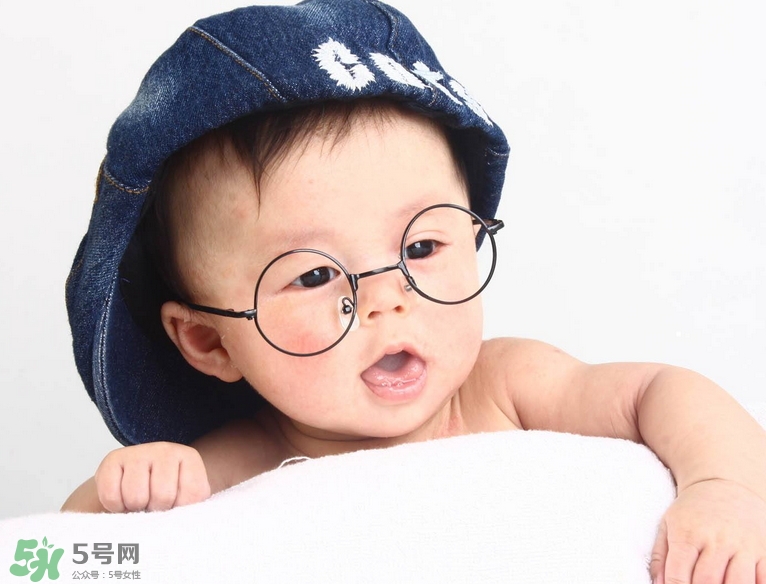 寶寶的性別差異什么時候形成？寶寶的性別差異是與生俱來的嗎？