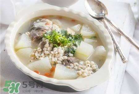 產(chǎn)婦鯽魚(yú)湯什么時(shí)候喝？產(chǎn)婦鯽魚(yú)湯放調(diào)料嗎？