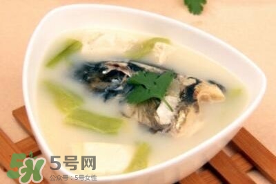 產(chǎn)婦鯽魚(yú)湯什么時(shí)候喝？產(chǎn)婦鯽魚(yú)湯放調(diào)料嗎？