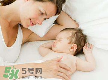 怎么樣培養(yǎng)寶寶自己入睡？怎么樣培養(yǎng)寶寶整夜睡覺？