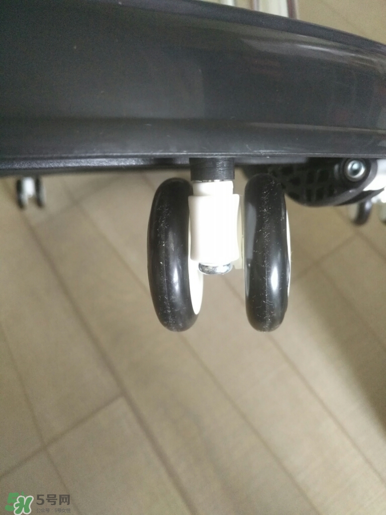 學步車哪個牌子的好？寶寶幾個月可以坐學步車？