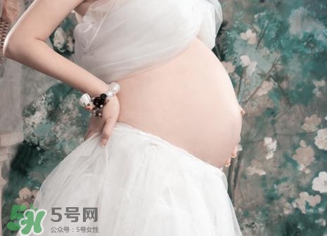 妊娠紋在左邊生男或女？怎么從妊娠紋看男女？