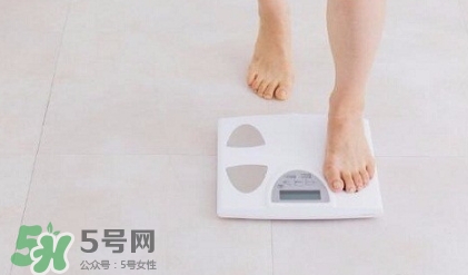 妊娠紋什么時候變白？妊娠紋產(chǎn)品什么時候用？