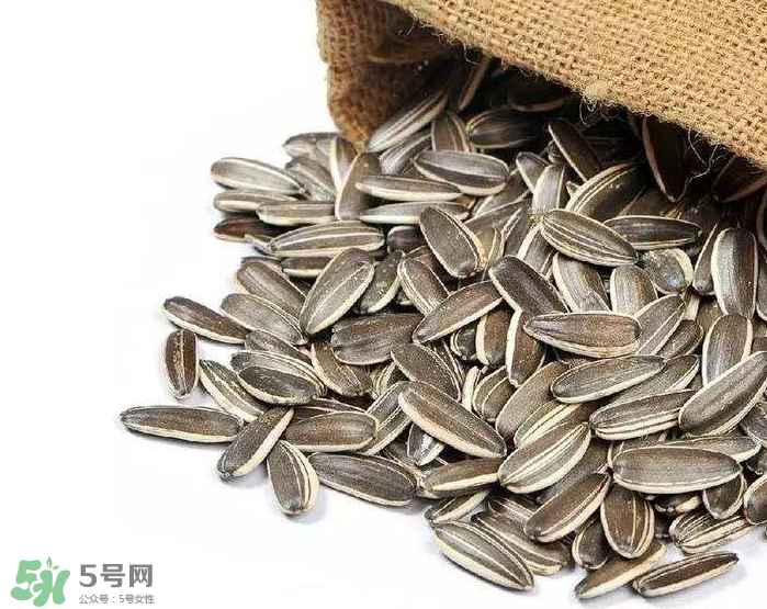 葵花籽是發(fā)物嗎？葵花籽致癌嗎？