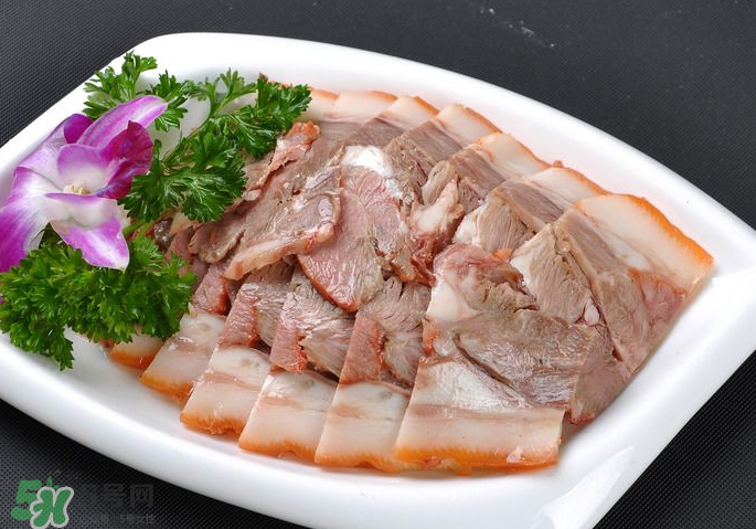 豬頭肉怎么挑選？豬頭肉怎么處理？