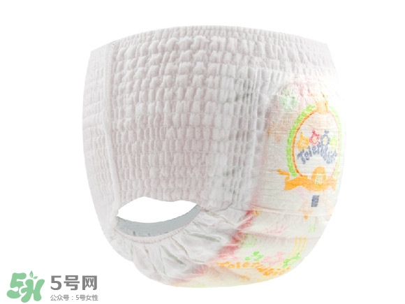 新生兒一天用多少尿不濕？新生兒尿不濕買多大的？
