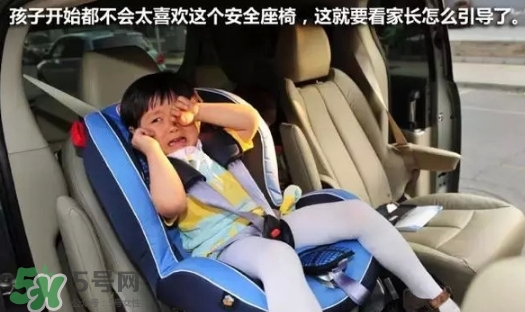 嬰兒幾個月可以做寶寶椅？嬰兒安全椅安裝方法