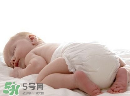 尿布和尿不濕哪個(gè)科學(xué)？尿布和尿不濕的區(qū)別