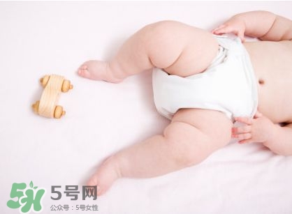 新生兒尿不濕怎么選？新生兒尿不濕什么牌子好？