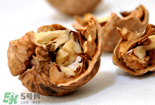 吃核桃能除濕嗎？濕氣重可以吃核桃嗎？