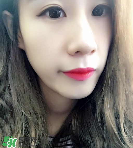 美寶蓮眼線液筆怎么樣？美寶蓮眼線液筆暈染嗎？