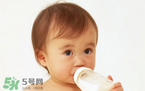 要上班了寶寶吃母乳怎么辦？要上班了寶寶不吃奶瓶怎么辦？