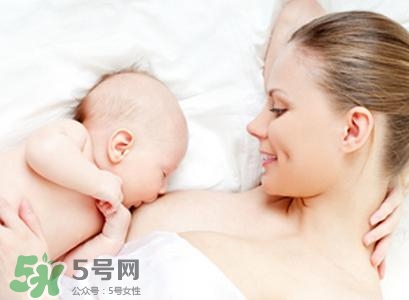 寶寶睡覺吃奶好嗎？寶寶睡覺吃奶怎么辦？