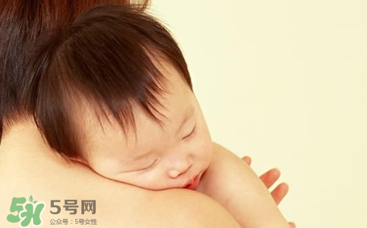 寶寶張嘴睡覺會變丑嗎？寶寶張嘴睡覺的危害