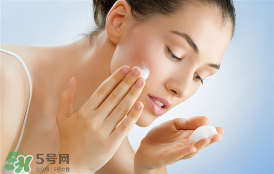 資生堂洗面奶是皂基嗎？資生堂洗面奶是氨基酸洗面奶嗎？