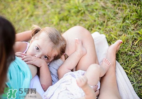 母乳能做什么？母乳可以放冰箱保鮮多久？