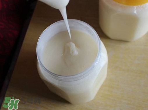 椴樹(shù)蜜和百花蜜哪個(gè)好？椴樹(shù)蜜和百花蜜的區(qū)別