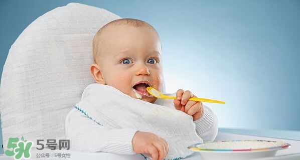 寶寶不吃輔食怎么辦？5個小妙招讓寶寶乖乖吃輔食