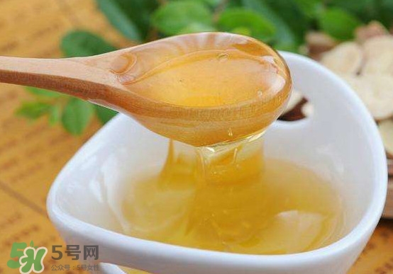 椴樹(shù)蜜和百花蜜哪個(gè)好？椴樹(shù)蜜和百花蜜的區(qū)別