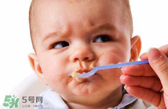 寶寶不吃輔食怎么辦？5個小妙招讓寶寶乖乖吃輔食